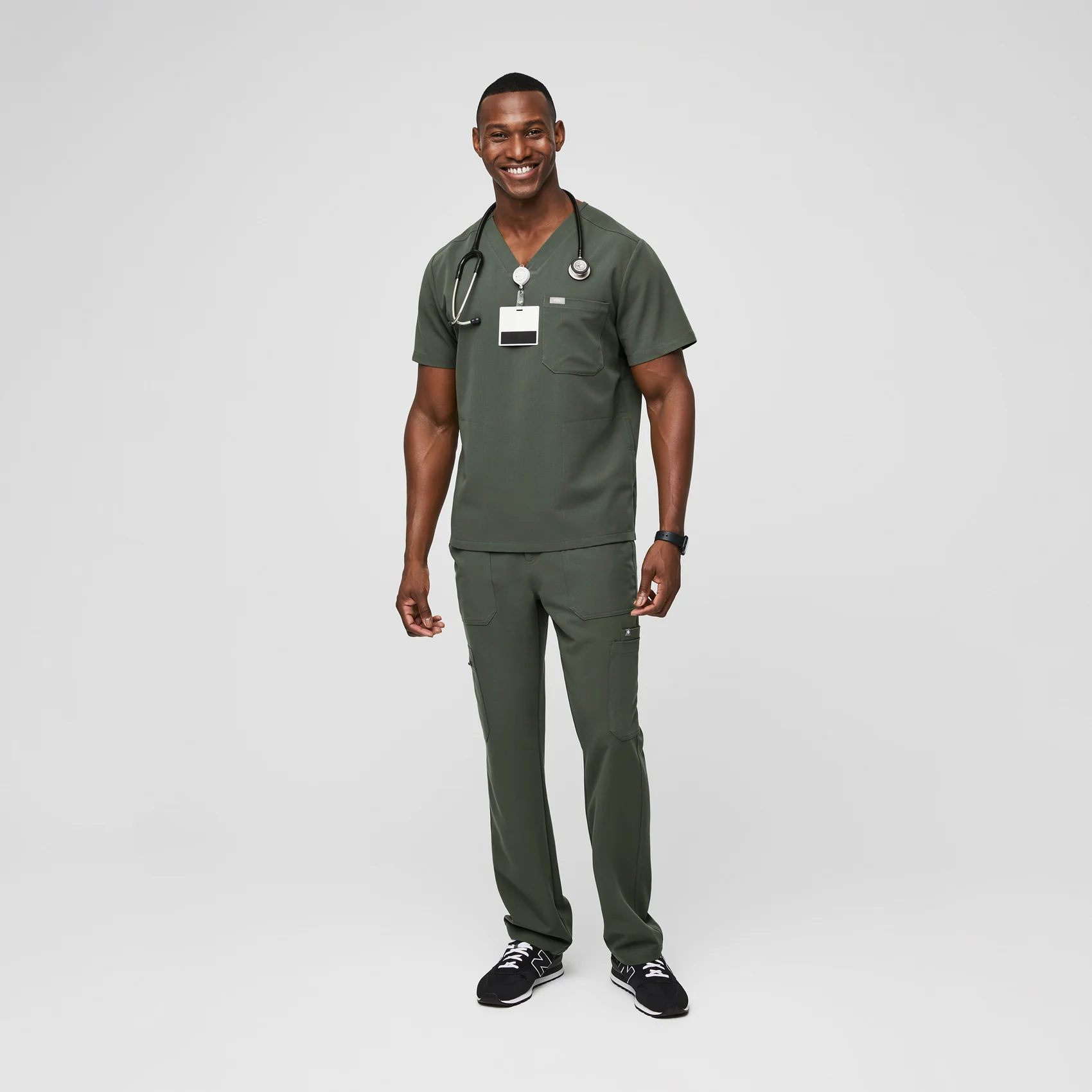 Men's Moss Chisec™ - Three-Pocket Scrub Top - Image 2