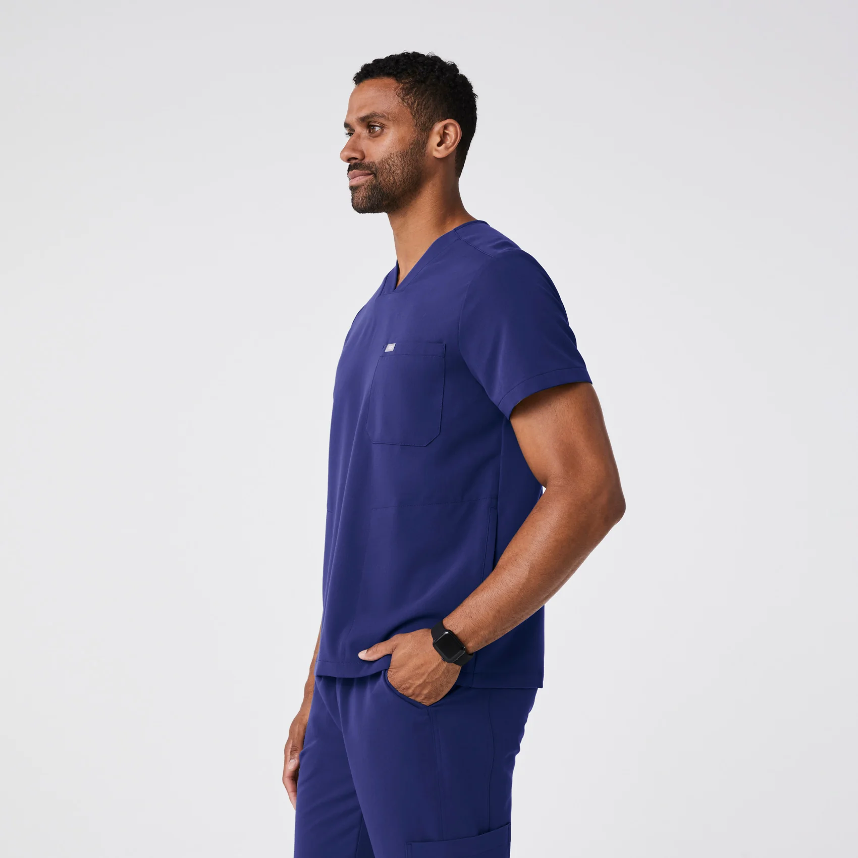 men's Sapphire Chisec - Three-Pocket Scrub Top™ - Image 3