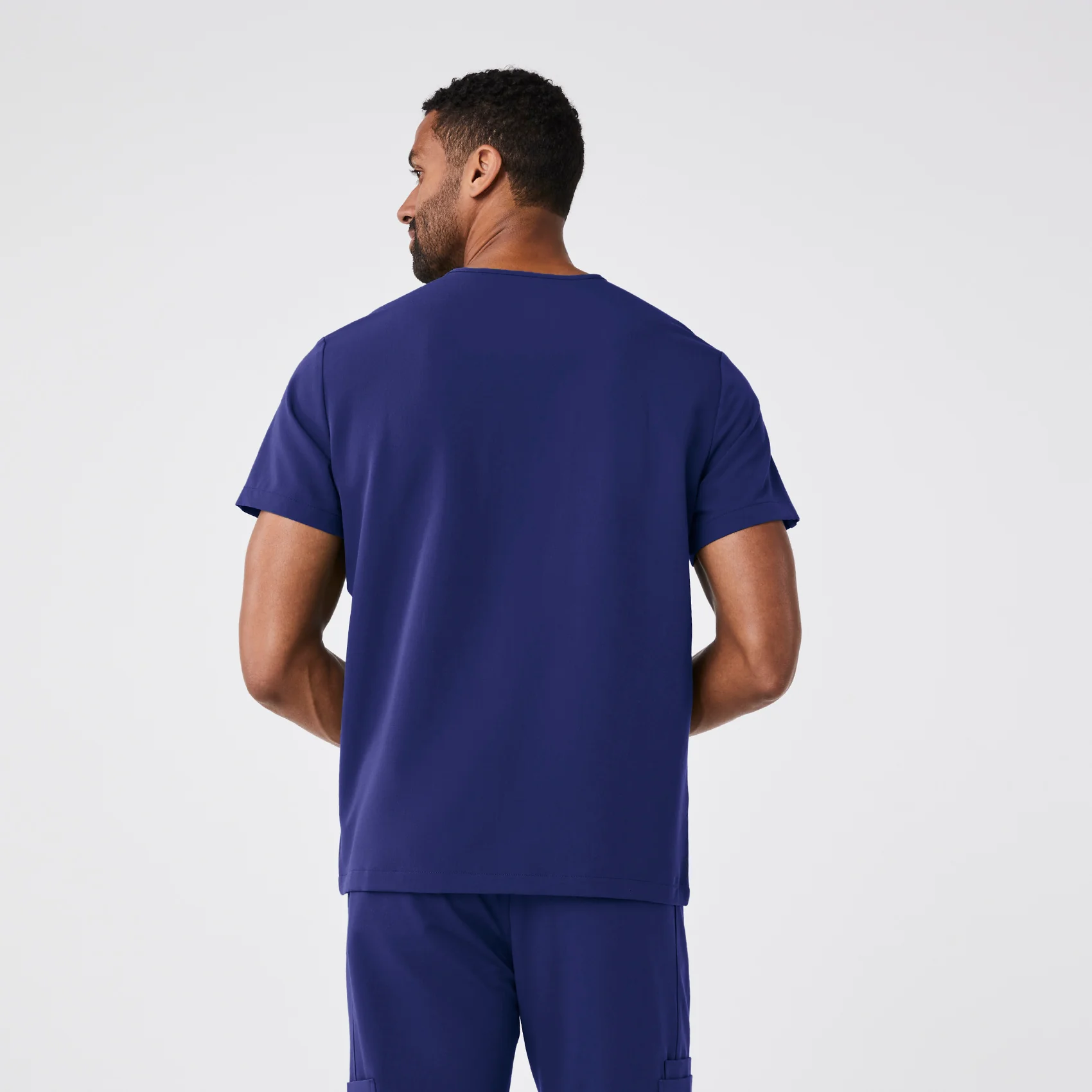men's Sapphire Chisec - Three-Pocket Scrub Top™ - Image 4