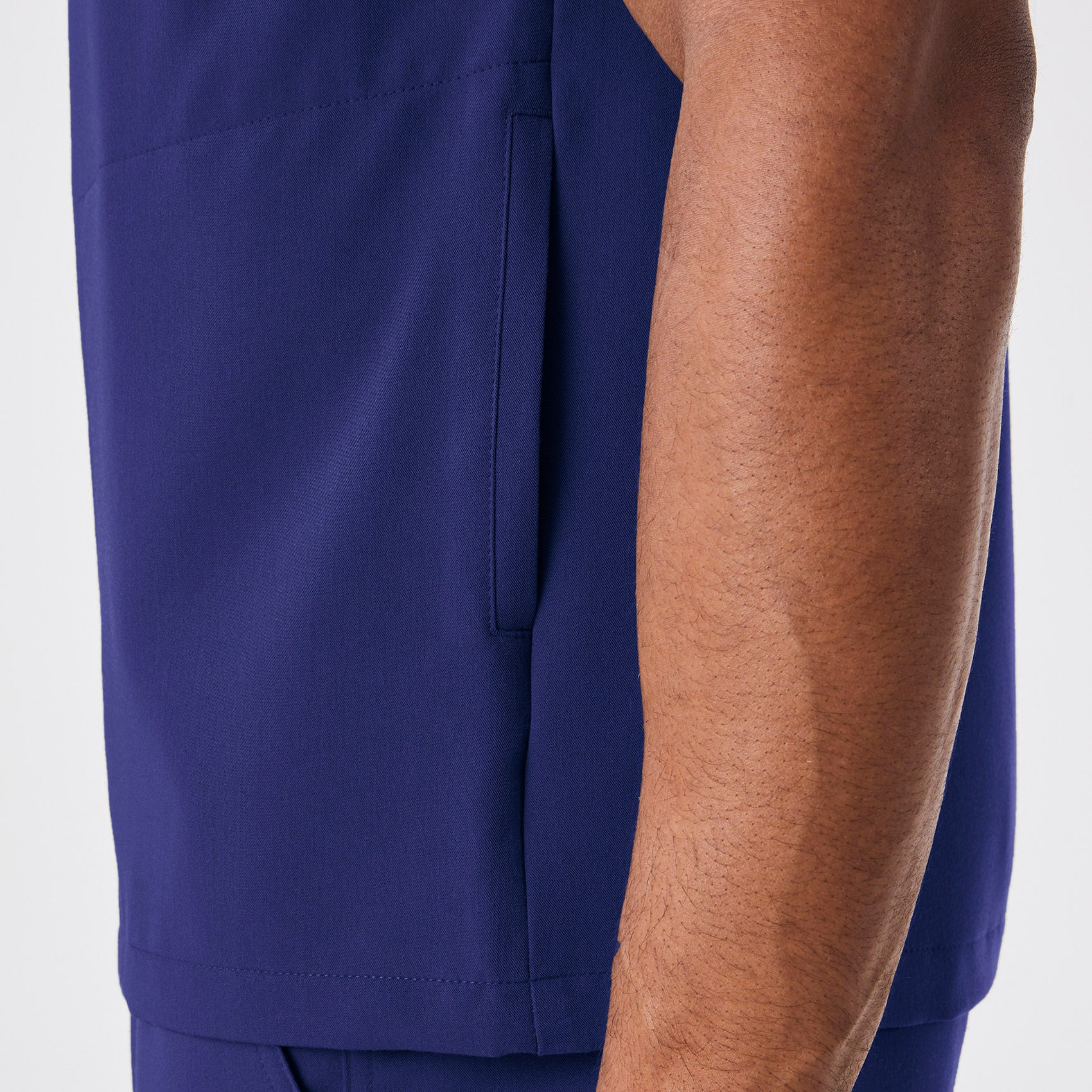 men's Sapphire Chisec - Three-Pocket Scrub Top™ - Image 6
