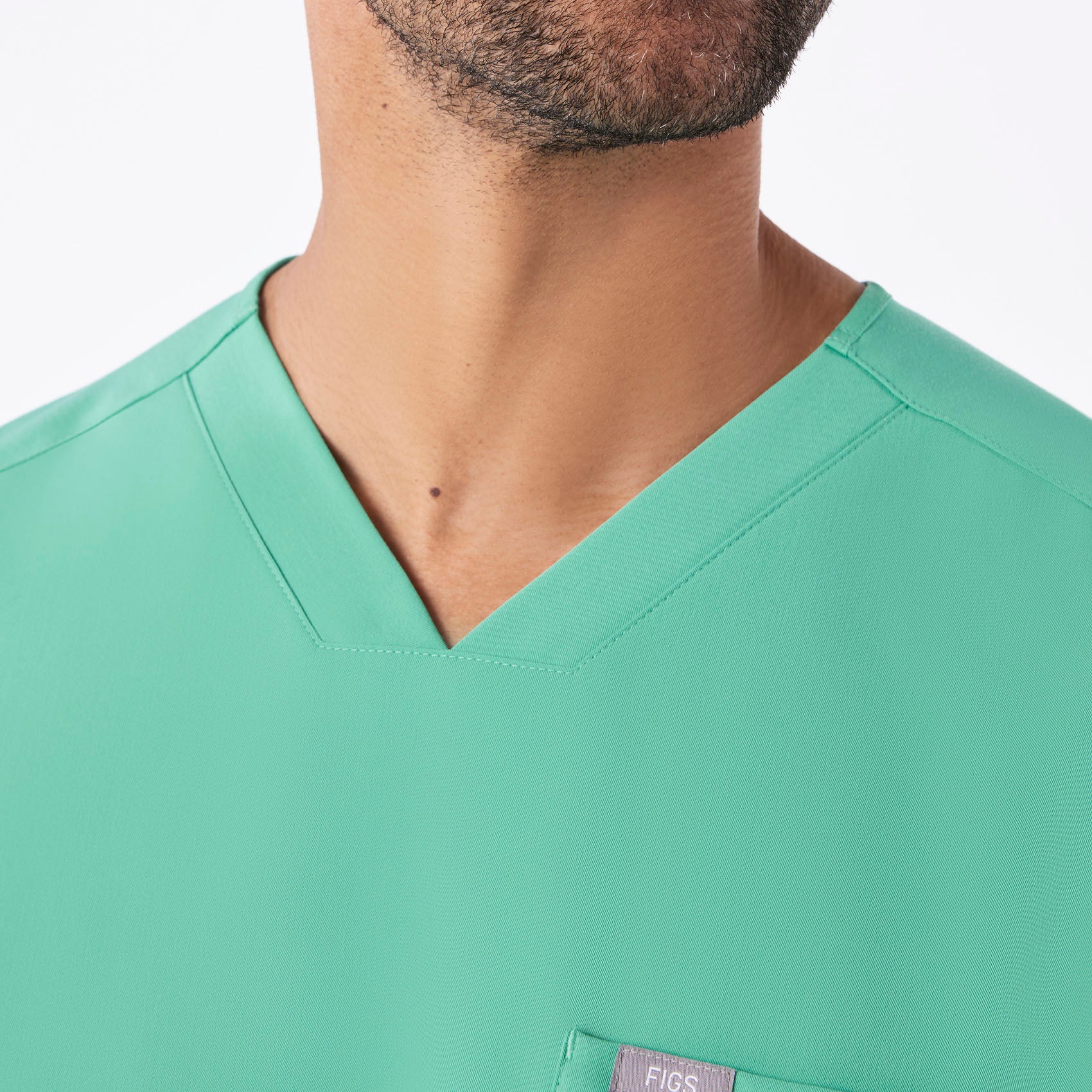 men's Surgical Green Chisec - Three-Pocket Scrub Top™ - Image 5