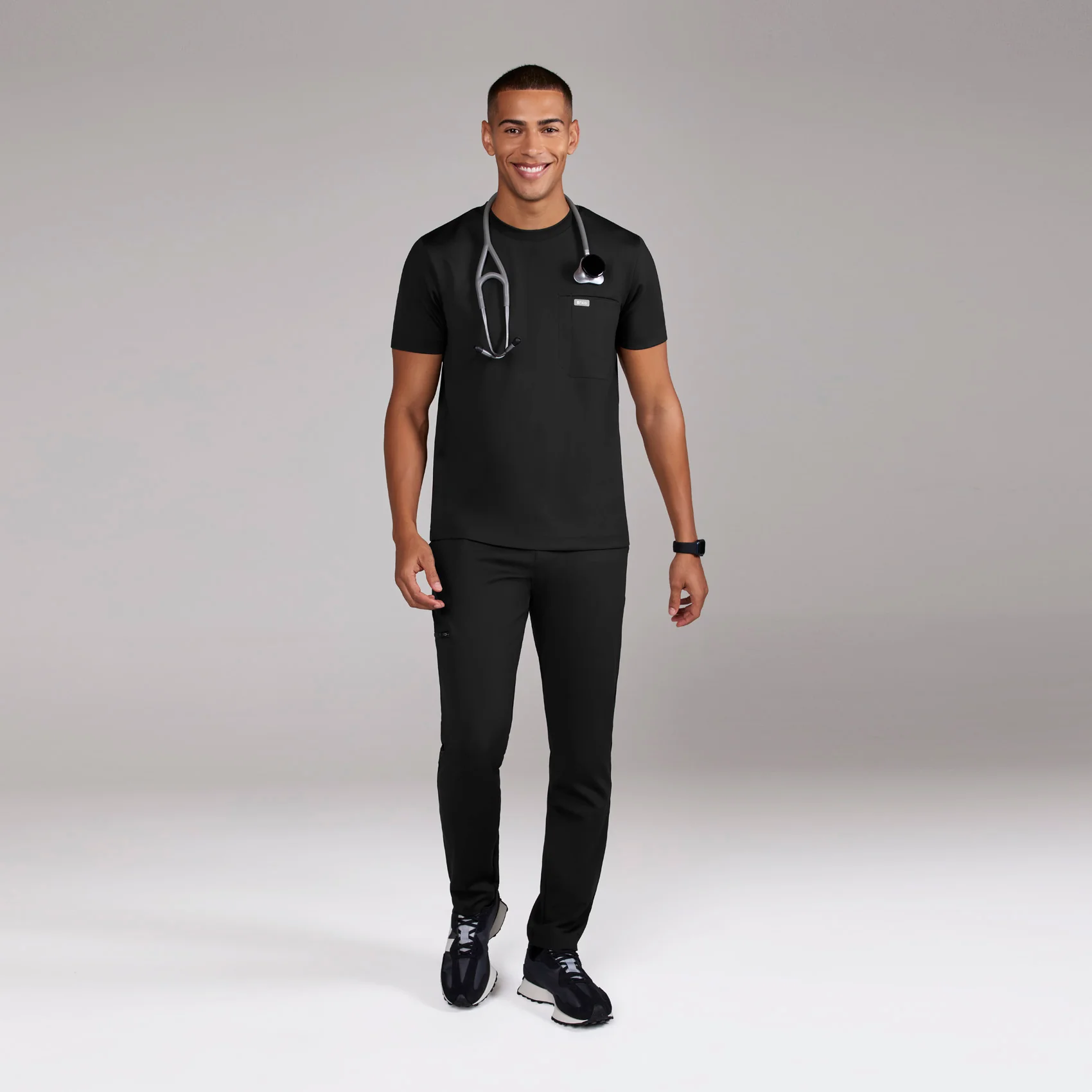 men's Black Darien FORMx - Crewneck Scrub Top - Image 2