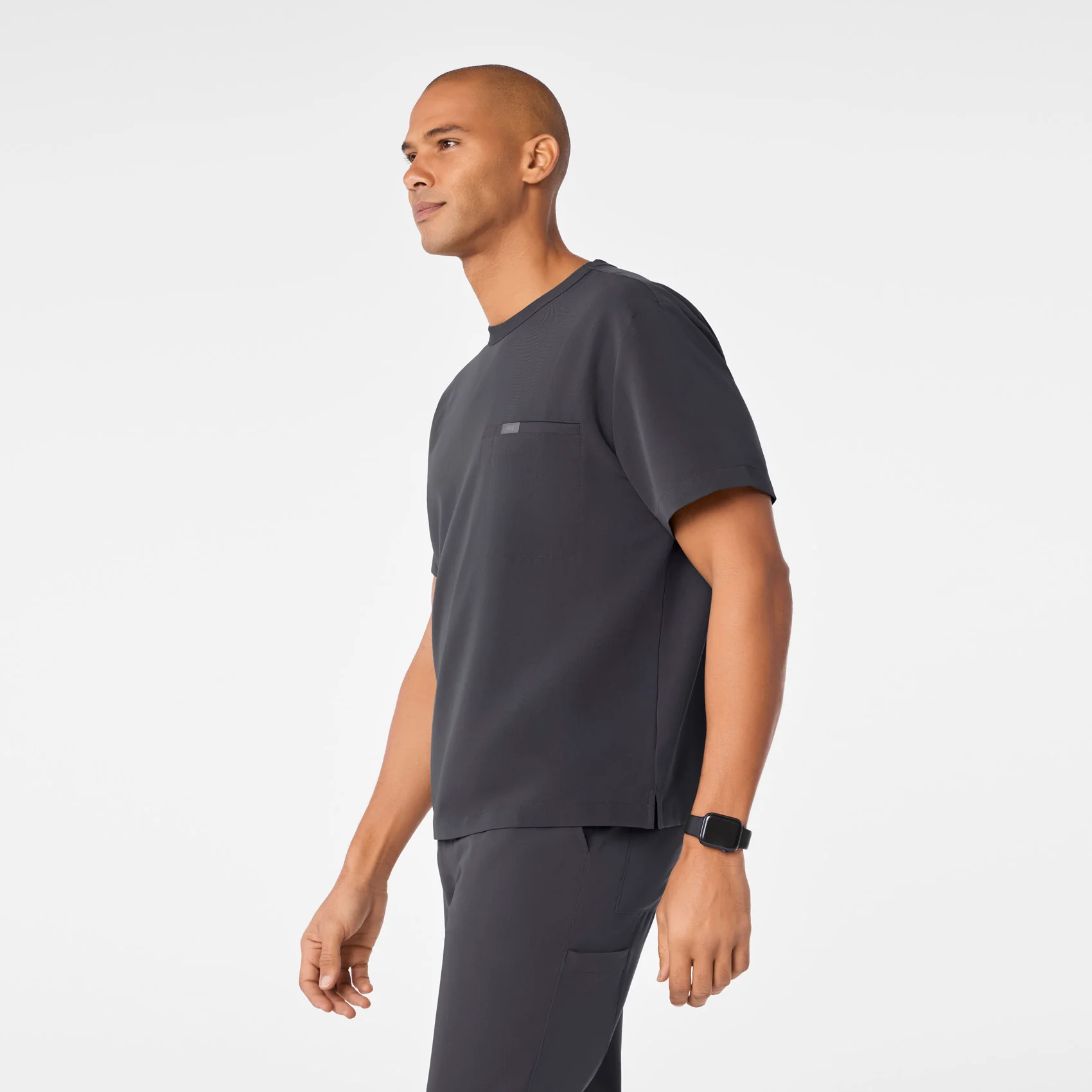 men's Charcoal Easton Relaxed - Crewneck Scrub Top - Image 3