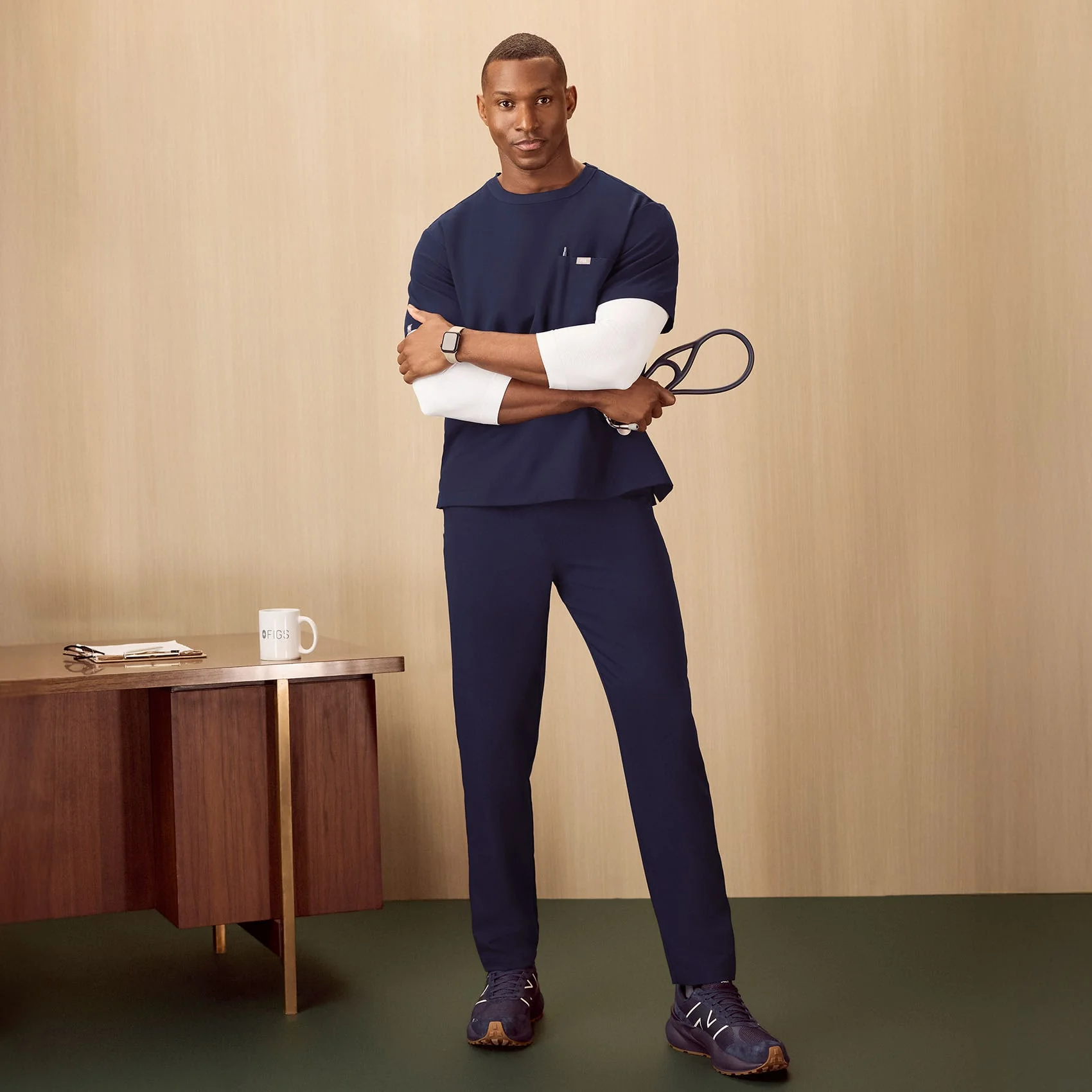 men's Navy Easton Relaxed - Crewneck Scrub Top - Image 8