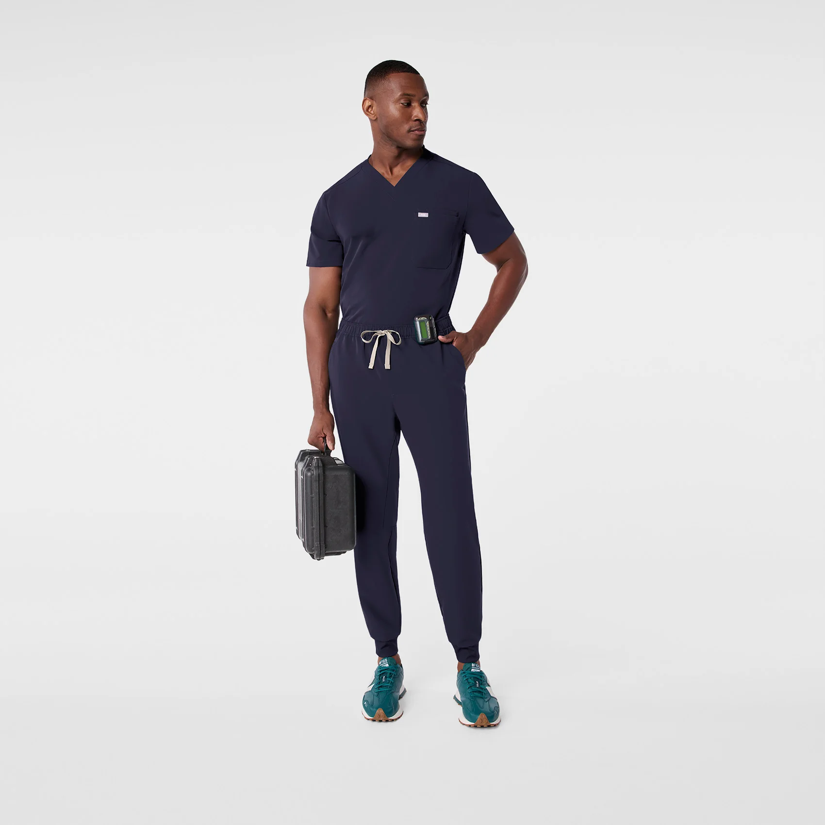 Men's Navy Leon™ - Three-Pocket Scrub Top - Image 2
