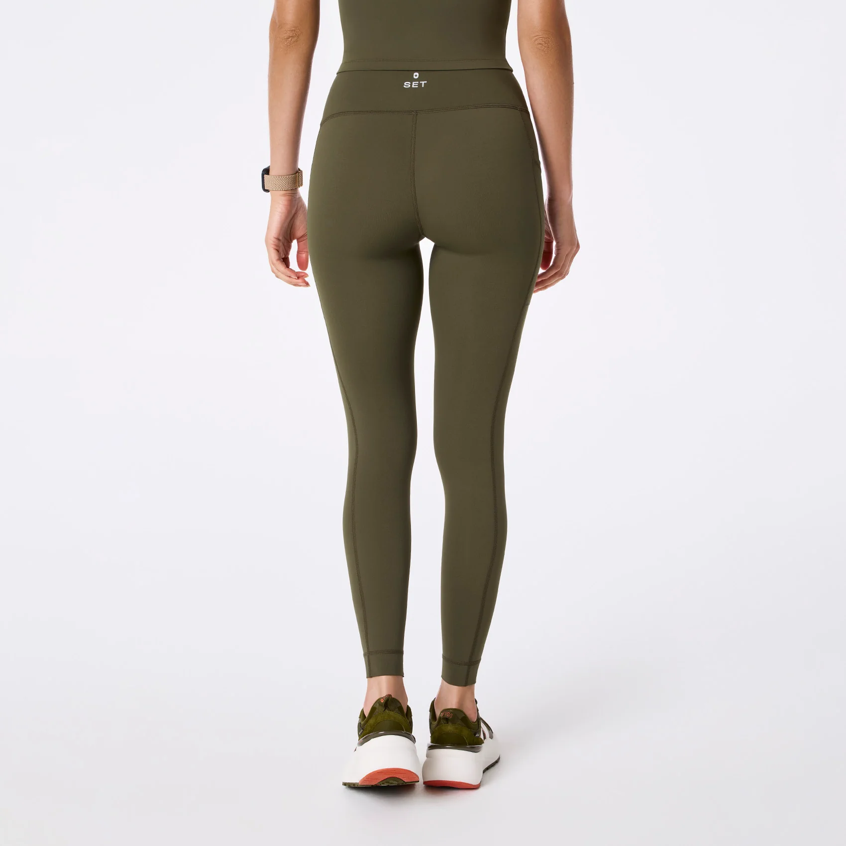 women's Spruce FIGS | SET ACTIVE Breathe High Rise Pocket Leggings® - Image 4