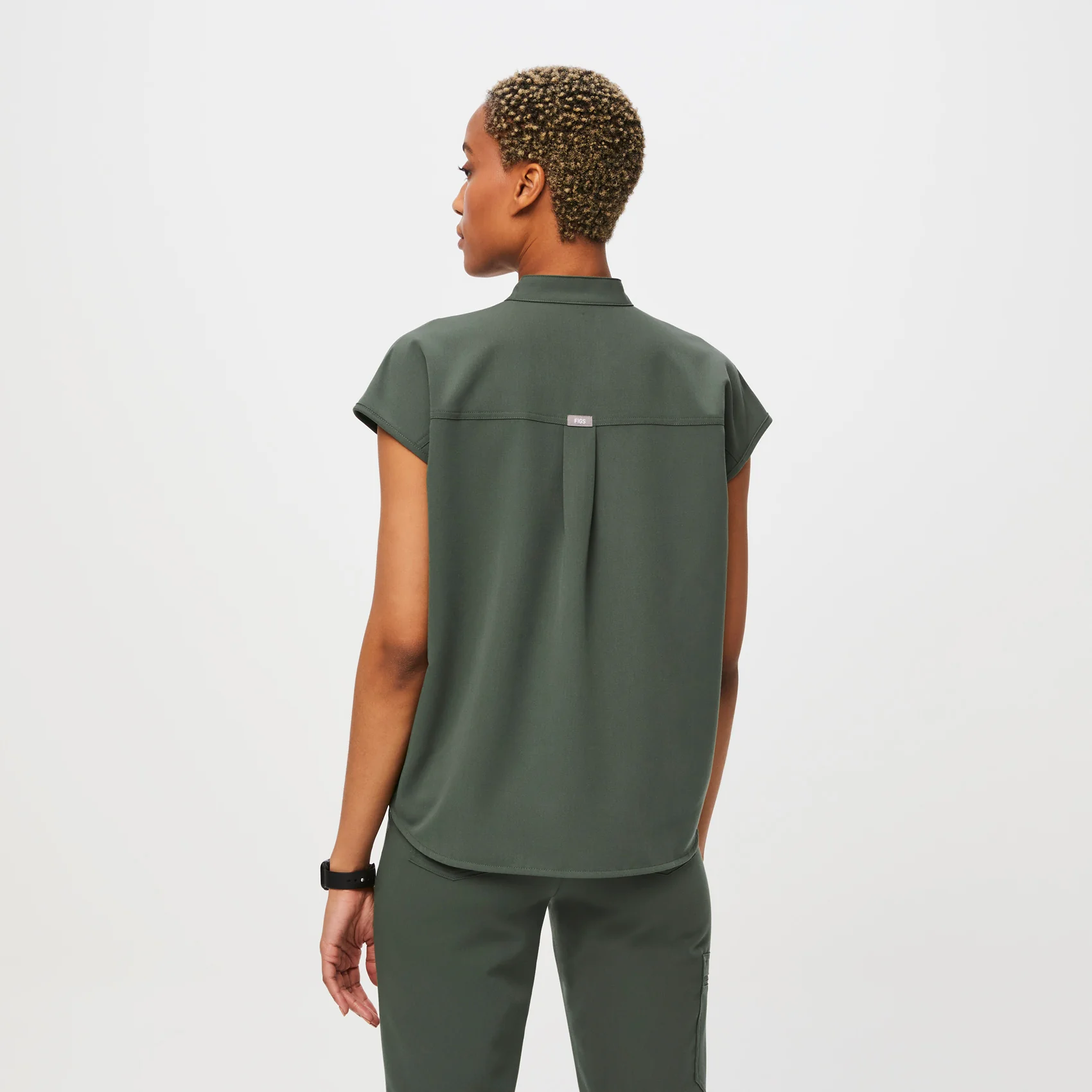 women's Moss Rafaela™ - Oversized Scrub Top - Image 4