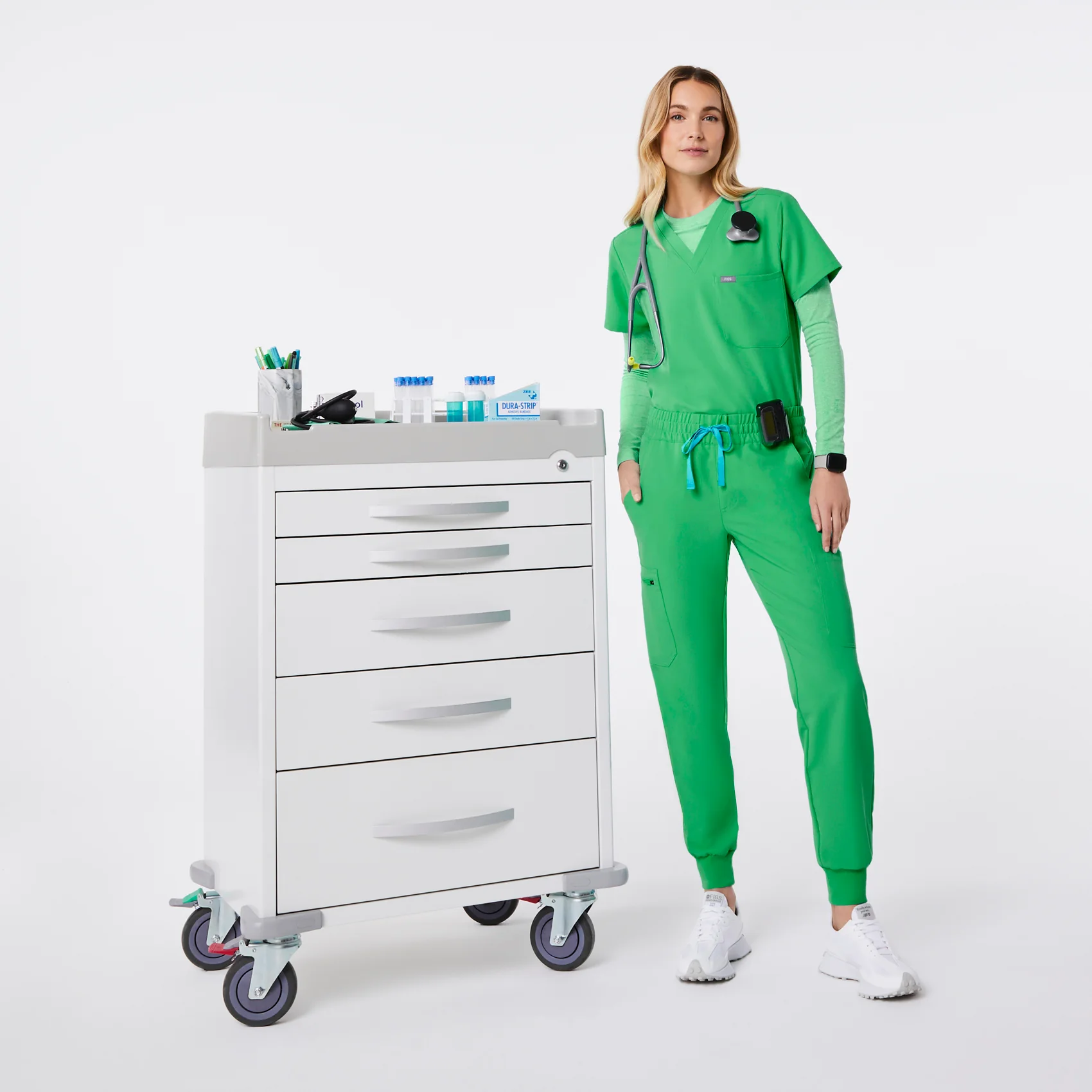 women's Emerald Uman Relaxed - Petite Jogger Scrub Pant - Image 2