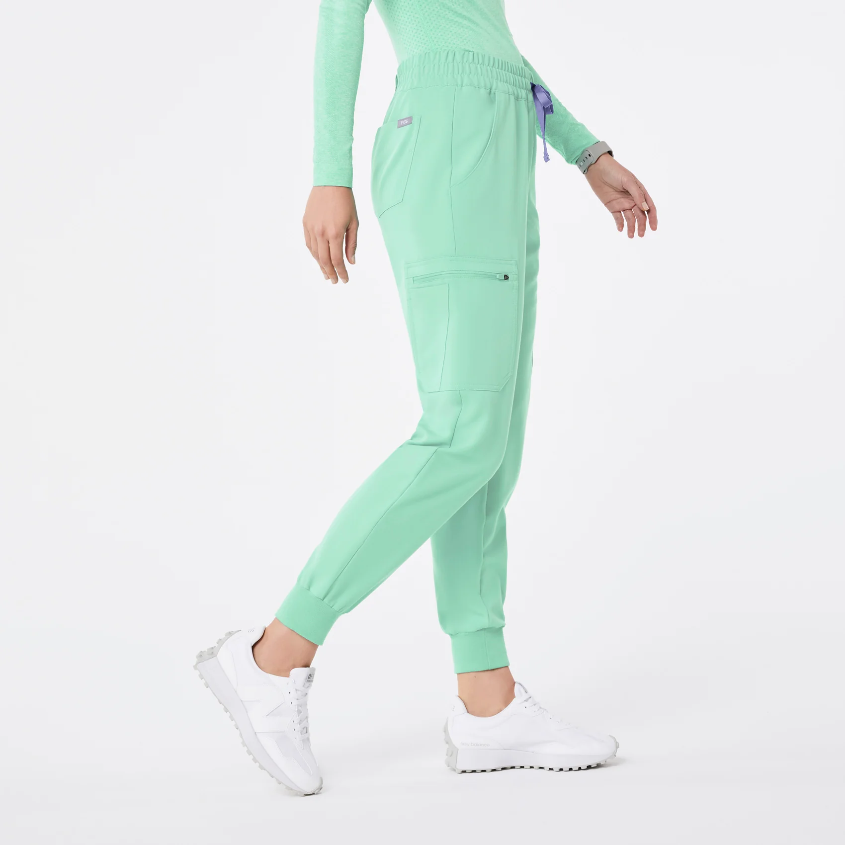 women's Mariner Uman Relaxed - Petite Jogger Scrub Pant - Image 3