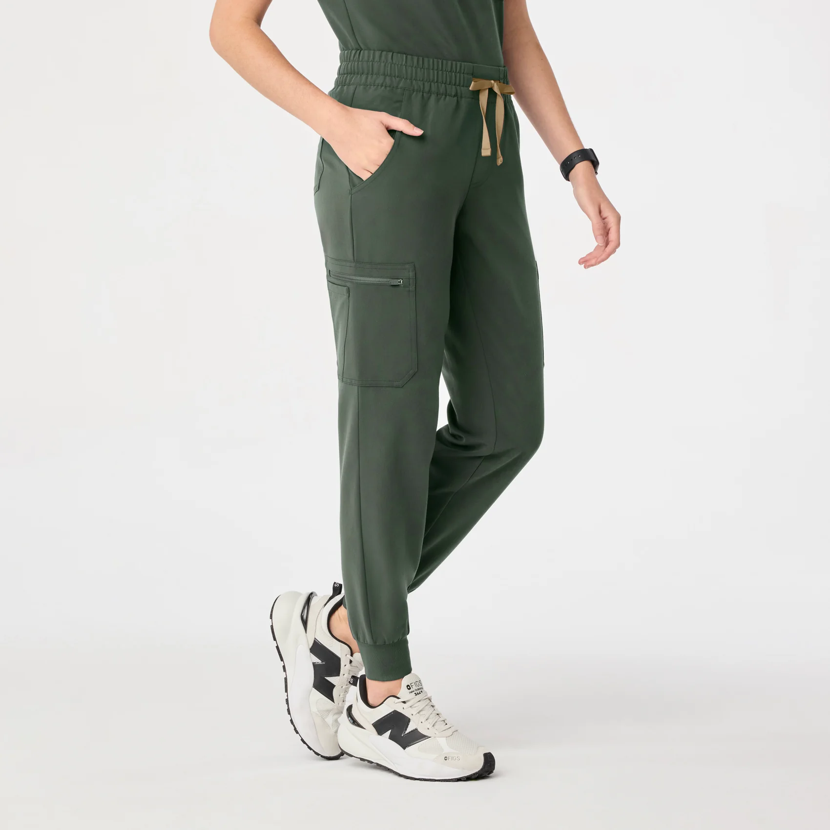 women's Moss Uman Relaxed - Petite Jogger Scrub Pant - Image 3